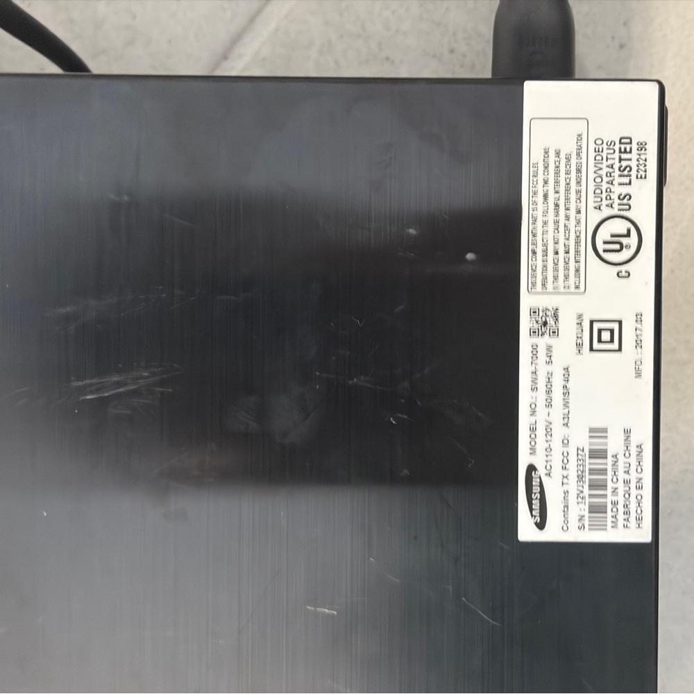 Samsung Soundbar + Rear
Speakers + Wireless Module - /
Untested - Picture 6 of 8